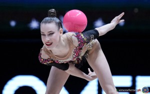 ball f varfolomeev darja ger ph simone ferraro sfa06916 copia